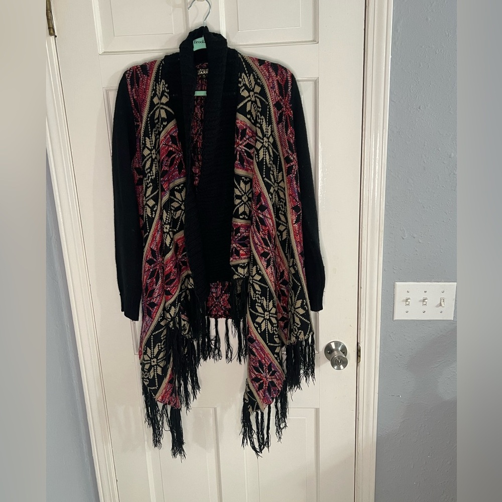 Chic Black and Pink Patterned Cardigan